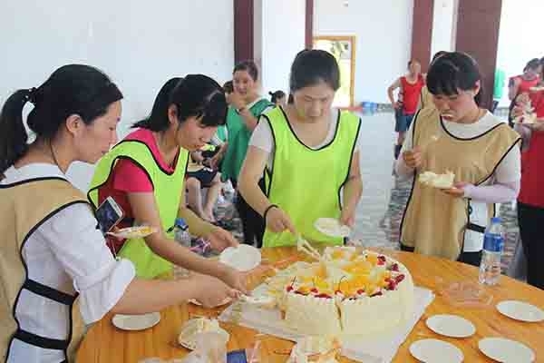 為6、7月生日員工慶生
